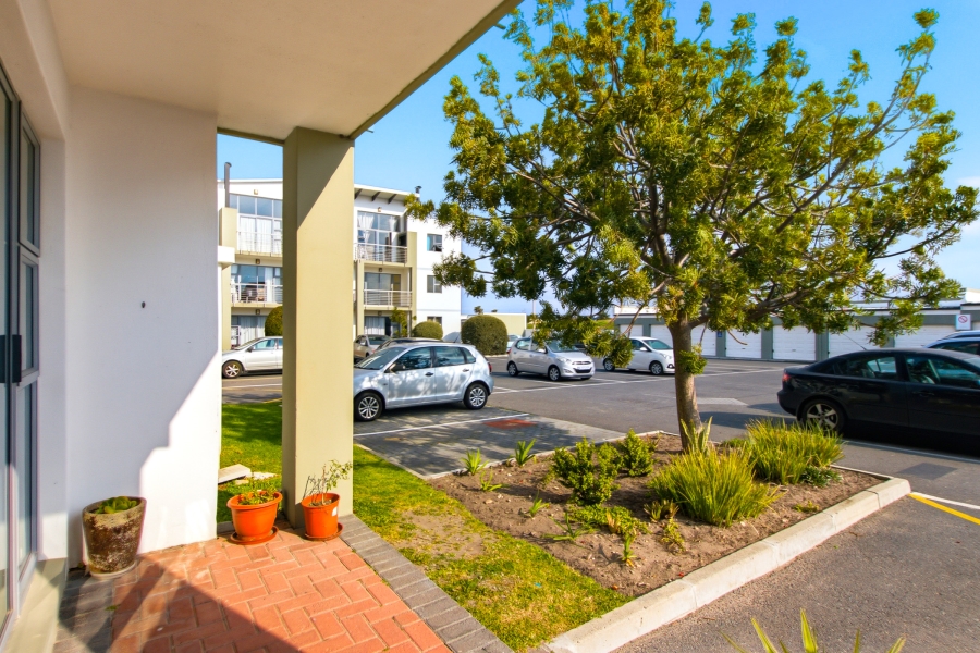 2 Bedroom Property for Sale in Whispering Pines Western Cape